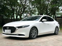 Mazda3 Axela 2.0L Automatic Luster Edition - photo 1