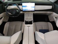 Voyah Lantu Zhiyin Long-Range Smart Comfort Edition - photo 9