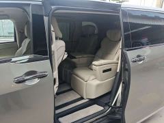 Lexus LM 500h Six-Seat Premium Edition - фото 11