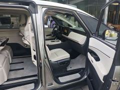 Lexus LM 500h Six-Seat Premium Edition - фото 6