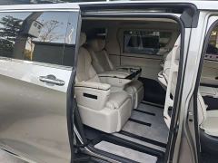 Lexus LM 500h Six-Seat Premium Edition - фото 7