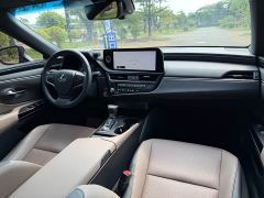 Lexus ES 200 Excellence Edition - фото 15