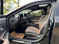 Lexus ES 200 Excellence Edition - фото 4