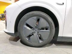 Li Auto i6 Two-Wheel Drive Standard - ფოტო 15