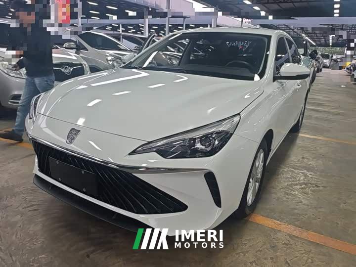 Roewe SAIC MG i5 1.5L CVT Luxury - car from China
