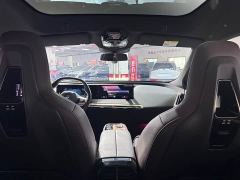 BMW iX xDrive40 - фото 12