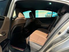 Lexus ES 300h Premium Edition - ფოტო 6