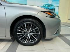 Lexus ES 300h Premium Edition - ფოტო 7
