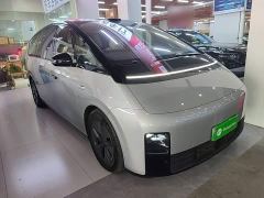 Li Auto MEGA Home Family Edition - ფოტო 3