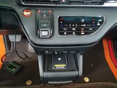 Honda Elysion 2.0L e:HEV Luxury Prestige Edition - ფოტო 13