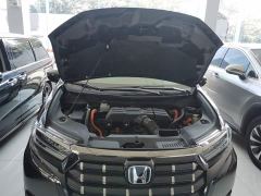 Honda Elysion 2.0L e:HEV Luxury Prestige Edition - ფოტო 19