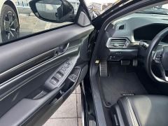 Honda Accord 260TURBO Luxury Edition - фото 4