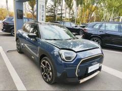 BMW Electric MINI ACEMAN SE Artist Edition - photo 4