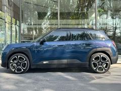 BMW Electric MINI ACEMAN SE Artist Edition - photo 8