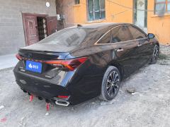 Toyota Avalon Dual-Engine 2.5L Luxury Edition - ფოტო 2