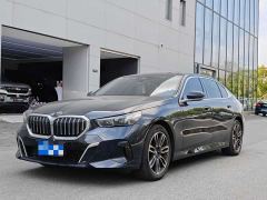 BMW 5 Series 525Li M Sport Package - ფოტო 1