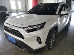 Toyota RAV4 2.0L CVT FWD Fashion Plus - фото 1