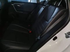 Toyota RAV4 2.0L CVT FWD Fashion Plus - фото 16