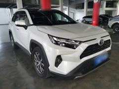 Toyota RAV4 2.0L CVT FWD Fashion Plus - фото 3