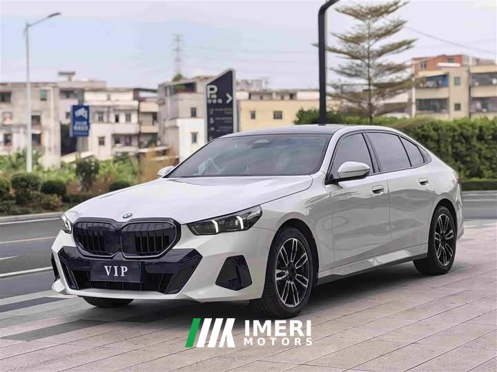BMW 5 Series 530Li Premier M Sport Package - ავტომობილი ჩინეთიდან