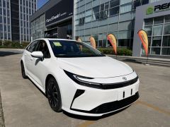 Toyota Corolla Dual-Engine 1.8L Elite Edition - photo 3