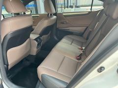 Lexus ES 200 Premium Edition - ფოტო 11
