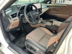Lexus ES 200 Premium Edition - ფოტო 9