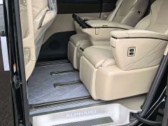 Toyota Alphard Hybrid 2.5L Premium Gold Edition - photo 18