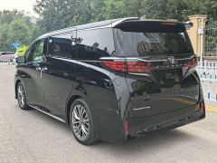 Toyota Alphard Hybrid 2.5L Premium Gold Edition - photo 6