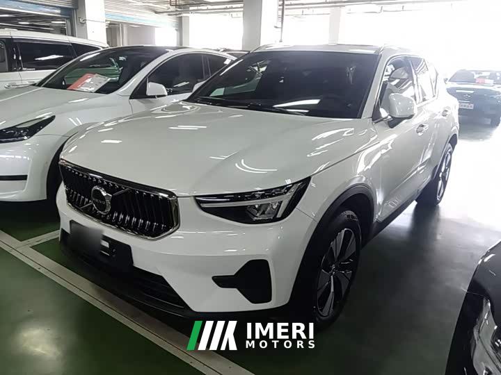 Volvo XC40 B3 Smart Remote Luxury Edition - ავტომობილი ჩინეთიდან