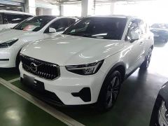 Volvo XC40 B3 Smart Remote Luxury Edition - ფოტო 1