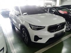 Volvo XC40 B3 Smart Remote Luxury Edition - ფოტო 3