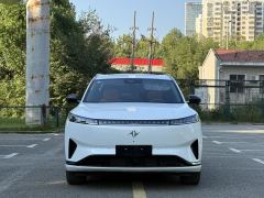 Dongfeng Yipai 008 BEV 620km Home Comfort Edition 6-seater - photo 2