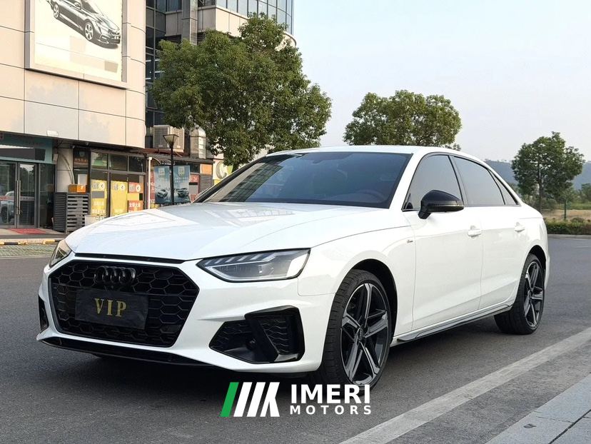 Audi A4L 40 TFSI Luxury Dynamic