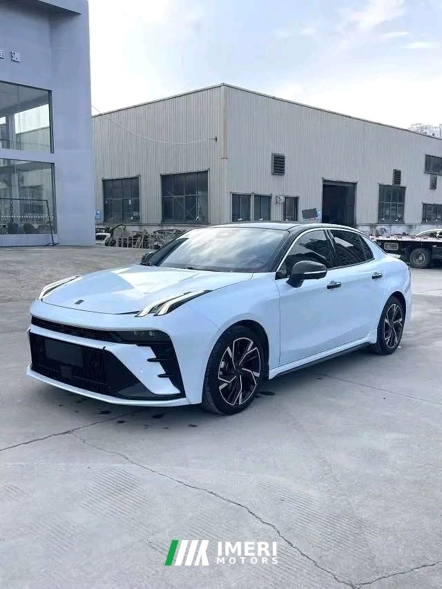 Lynk & Co 03 2.0T T5 2WDPro 5 - автомобиль из Китая