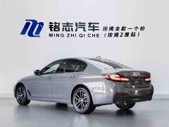 BMW 5 Series (Imported) 525i M Sport Package - ფოტო 8