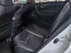 Toyota RAV4 2.0L CVT FWD Urban Edition - photo 11