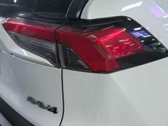 Toyota RAV4 2.0L CVT FWD Urban Edition - photo 18