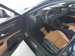 Lexus ES 200 Premium Edition - фото 15