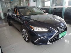 Lexus ES 200 Premium Edition - фото 3