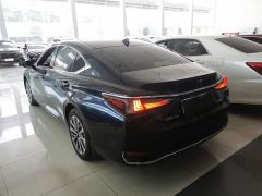 Lexus ES 200 Premium Edition - фото 4