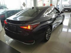 Lexus ES 200 Premium Edition - фото 6