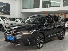 Volkswagen Tiguan L Facelift 330TSI Automatic FWD R-Line Comfort Edition - photo 1