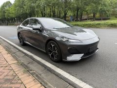 Deepal SL03 EREV 200km Max 2nd Anniversary Black Gold Knight Edition - ფოტო 3