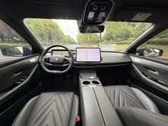 Deepal SL03 EREV 200km Max 2nd Anniversary Black Gold Knight Edition - ფოტო 6