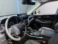 Toyota Highlander Hybrid 2.5L FWD Premium 7-Seater - photo 10