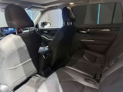 Toyota Highlander Hybrid 2.5L FWD Premium 7-Seater - photo 11