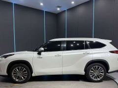 Toyota Highlander Hybrid 2.5L FWD Premium 7-Seater - photo 4