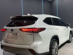Toyota Highlander Hybrid 2.5L FWD Premium 7-Seater - photo 6