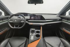 Changan UNI-V 1.5T Premium Version - ფოტო 14